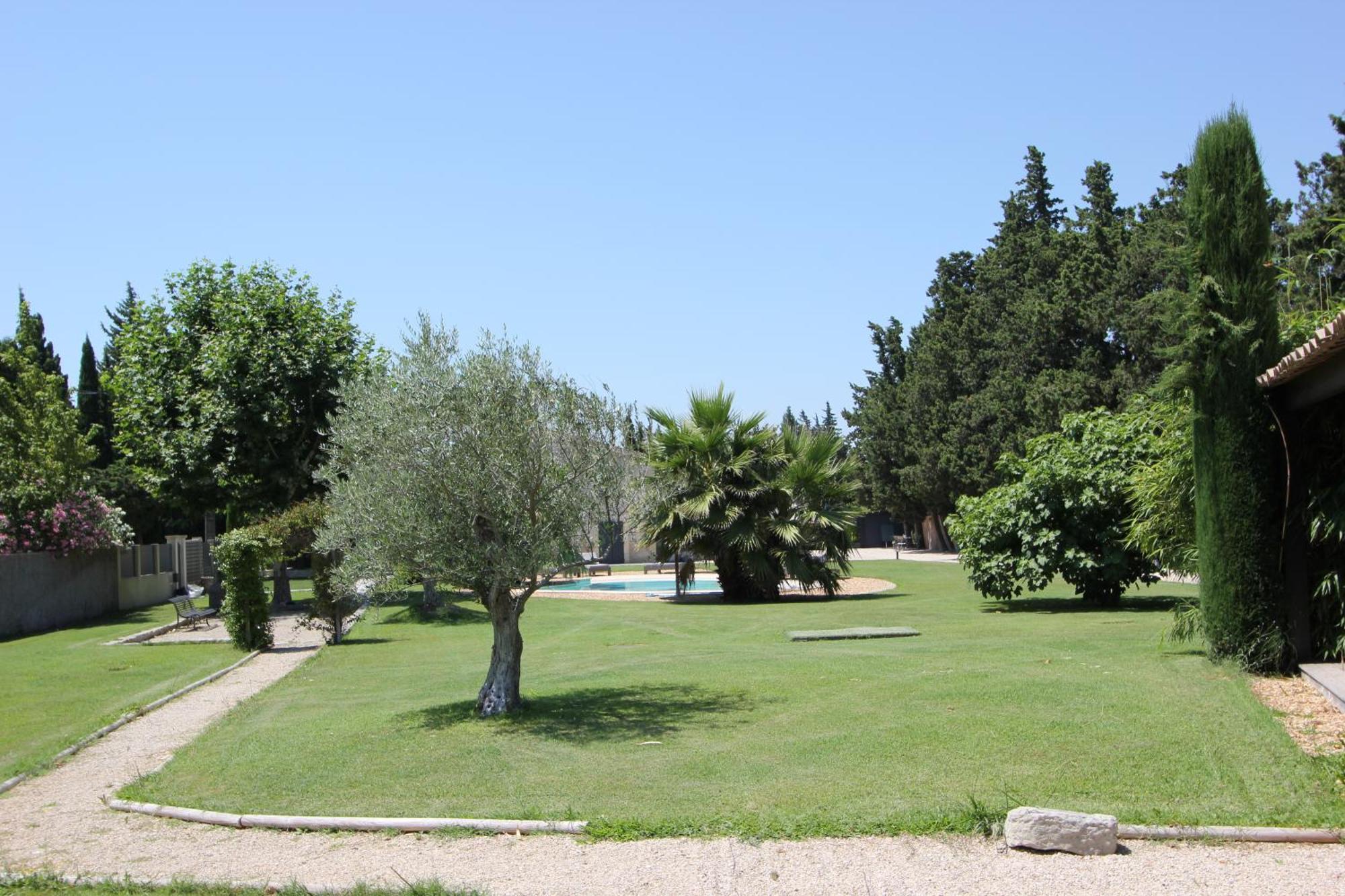 Bed and Breakfast Mas Paloma Rognonas Екстер'єр фото