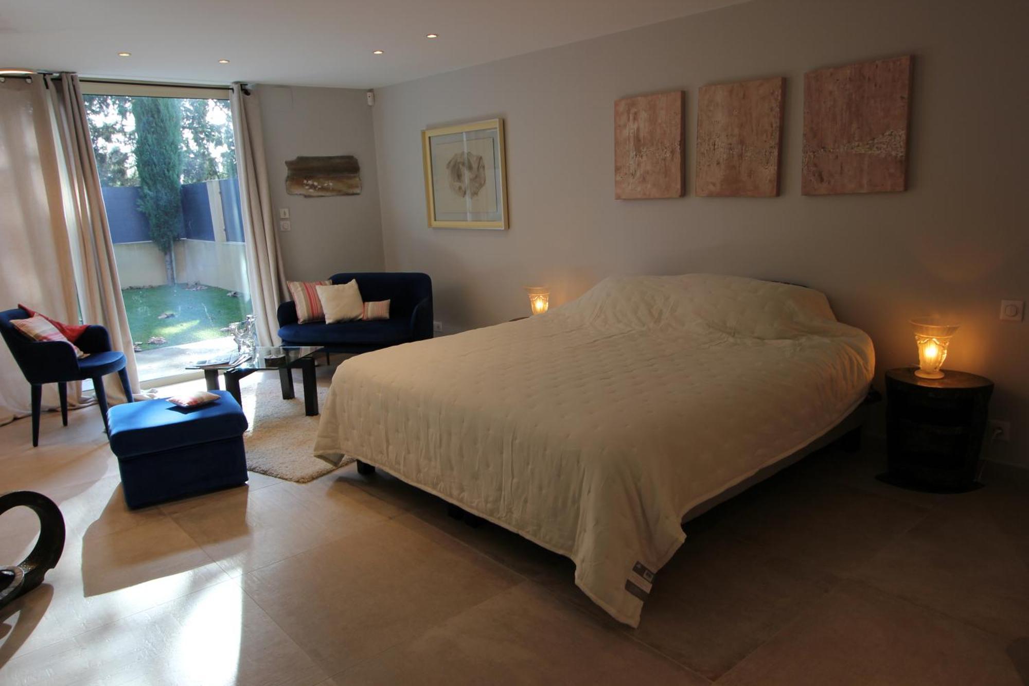 Bed and Breakfast Mas Paloma Rognonas Екстер'єр фото