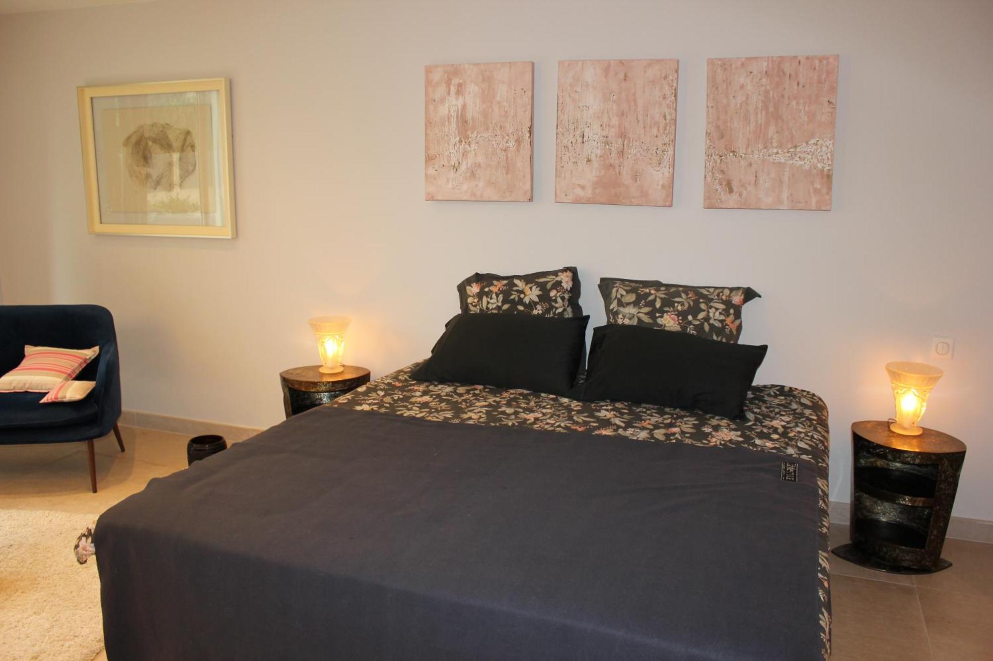 Bed and Breakfast Mas Paloma Rognonas Екстер'єр фото