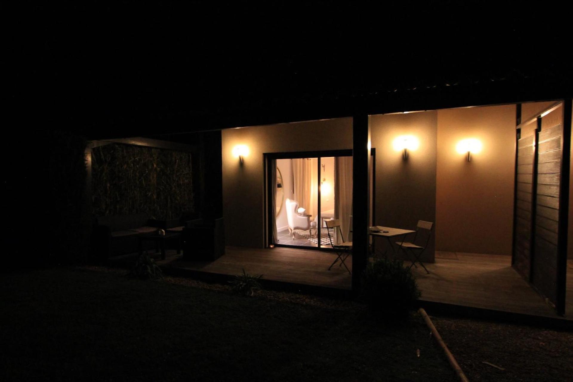 Bed and Breakfast Mas Paloma Rognonas Екстер'єр фото
