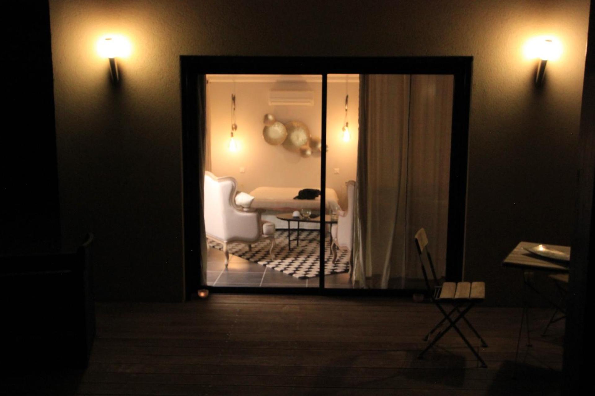 Bed and Breakfast Mas Paloma Rognonas Екстер'єр фото