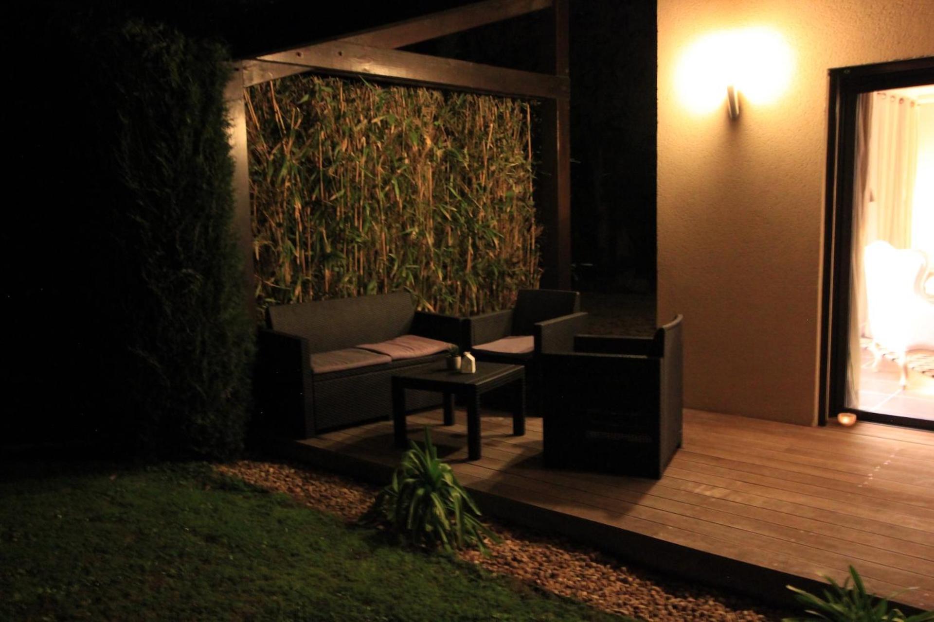 Bed and Breakfast Mas Paloma Rognonas Екстер'єр фото