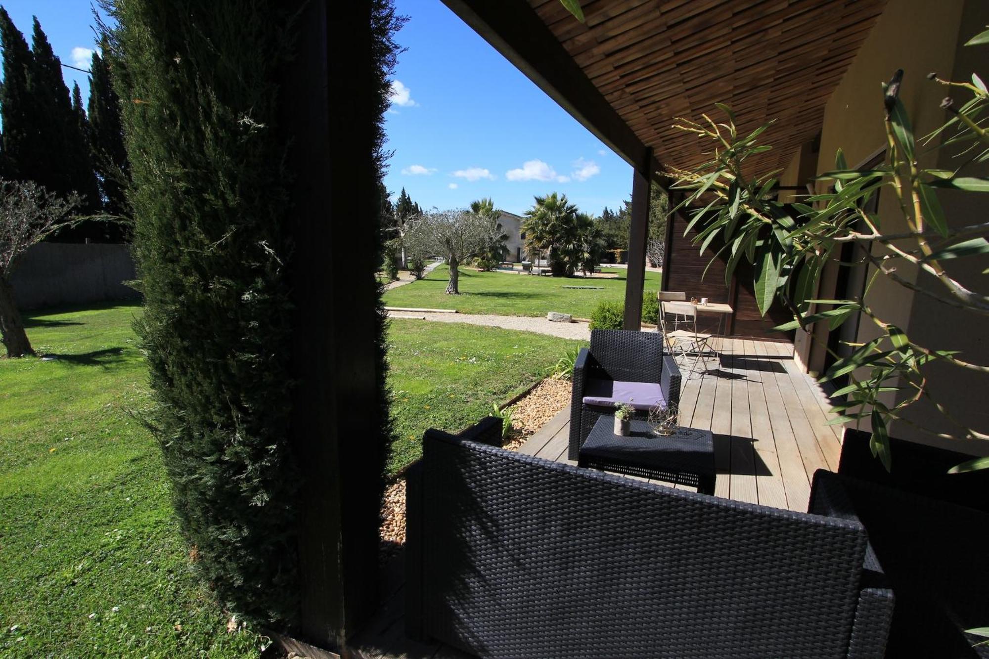 Bed and Breakfast Mas Paloma Rognonas Екстер'єр фото