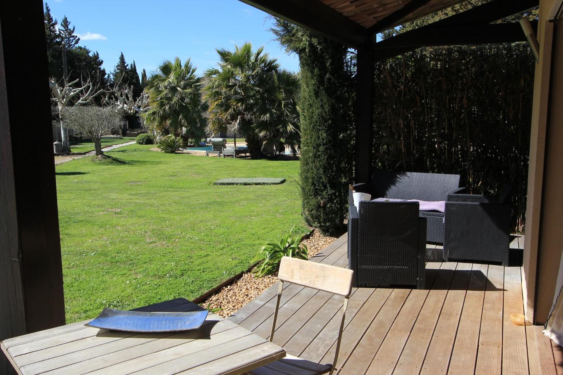 Bed and Breakfast Mas Paloma Rognonas Екстер'єр фото